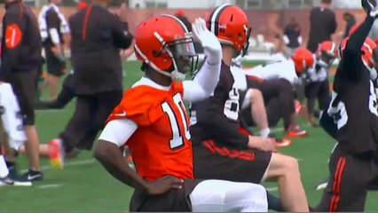 Which veteran QB will have bigger challenge- Bradford or RGIII?