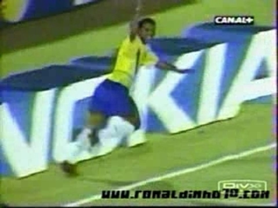 Gol Ronaldinho Brasil 9