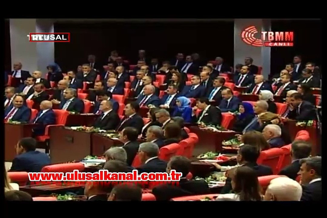 Emekçiler, AKP'li vekillere ateş püskürdü, sendikaları mücadeleye çağırdı