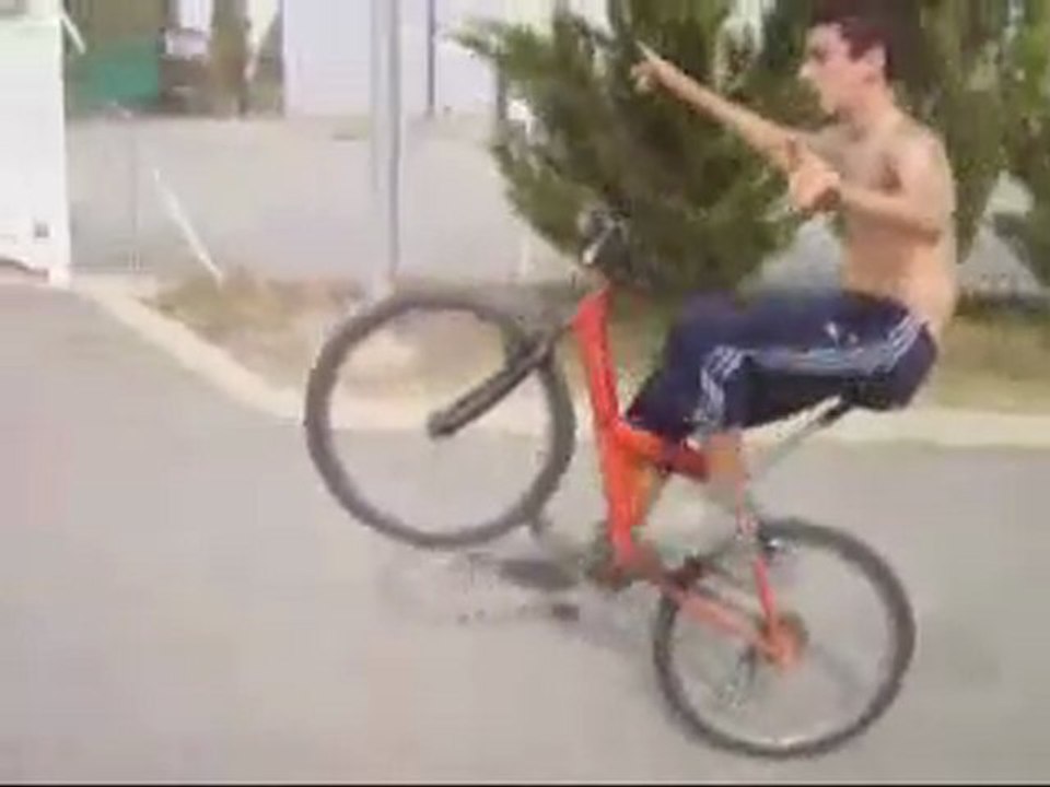 stunt in bike 2 (val-stunt)