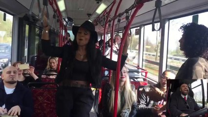 Comment remettre un ancien tube àhu la mode : chauffeur de bus chanteur!