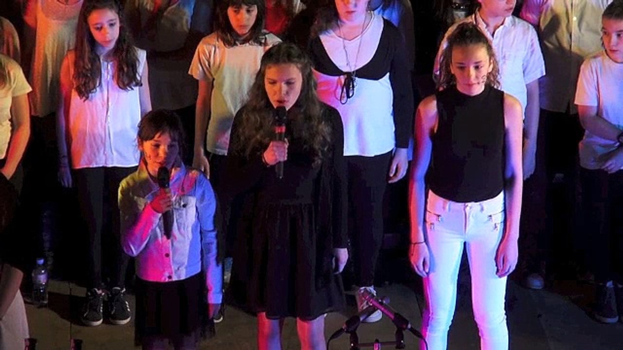 [Ecole en choeur]2016, académie Besançon, collège Jacques Prévost à Pesmes, montage "le bon numéro"