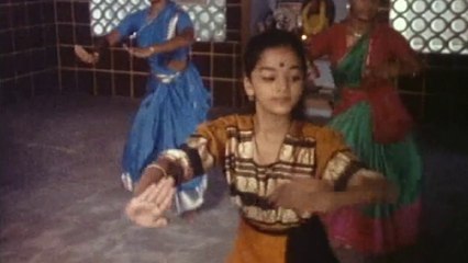 REGARD 394 - danse indienne - RLHD.TV