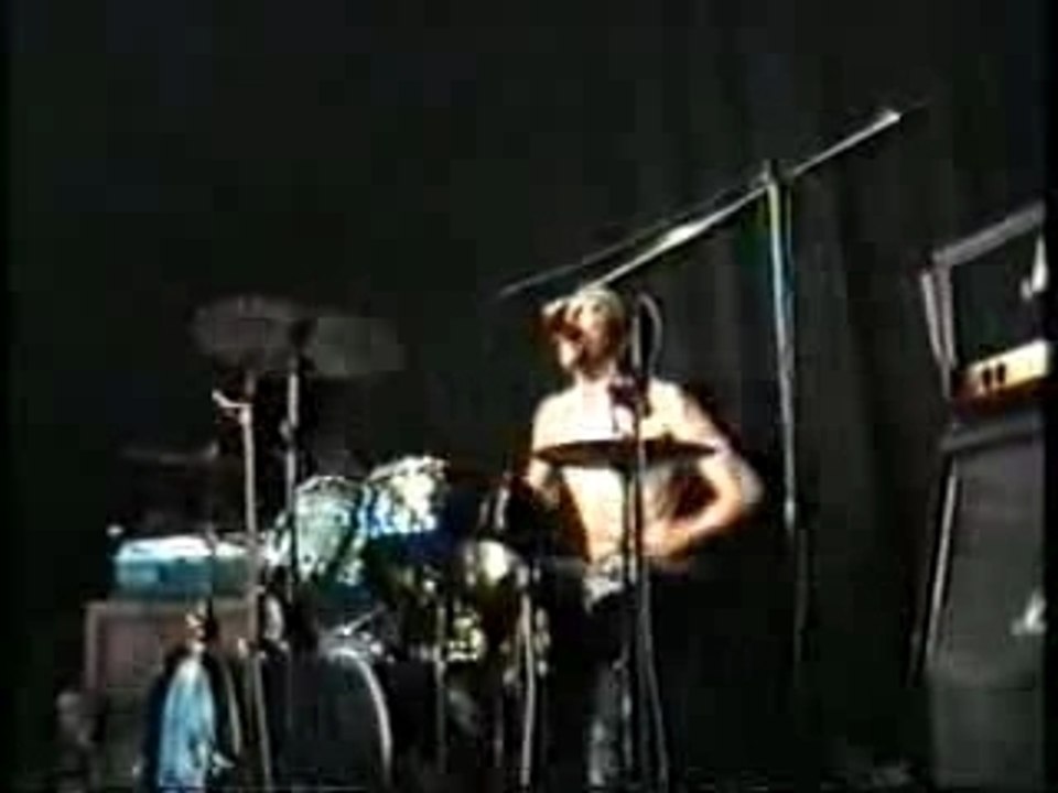 Snuff - I Think We're Alone Now live in Darlington 91
