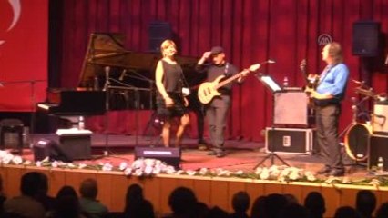 Amerikalı Caz Vokalisti Karrin Allyson, Müzikseverlerle Buluştu