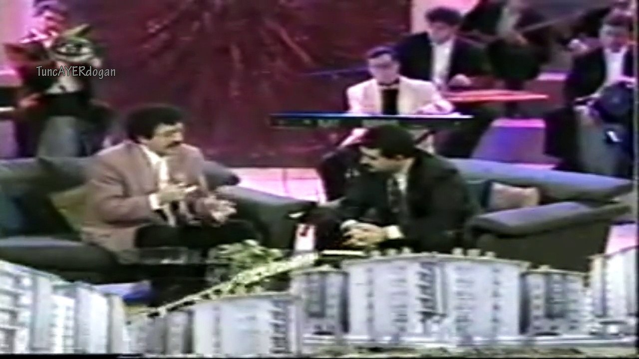 Müslüm Gürses Uzun Hava Ve Gel Yanima