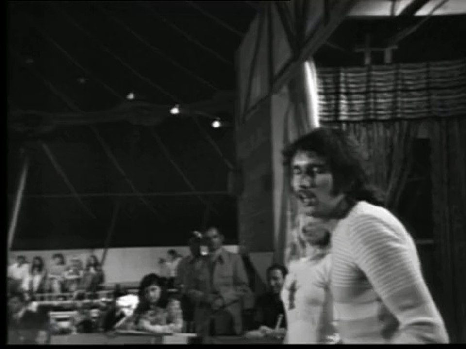 25 JUILLET LE SEUL BEBE QUI NE PLEURE PAS LIVE