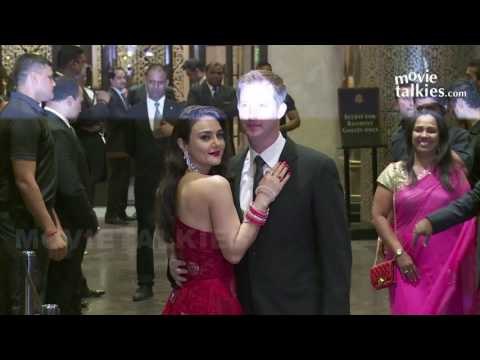 Shahrukh Khan at Preity Zinta's Wedding Reception 2016