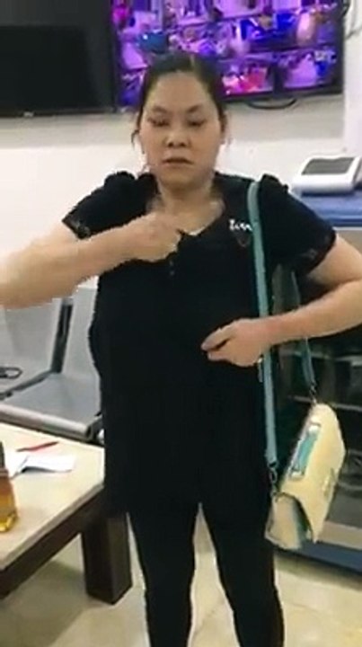 Người Việt bị bắt quả tang trộm đồ trong siêu thị MaCau
