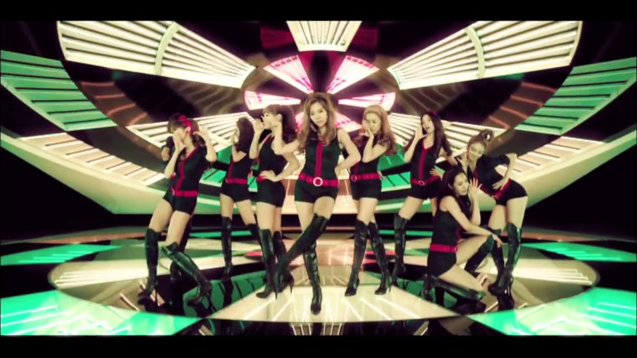 101025 SNSD (Girls' Generation) - Hoot Music Video