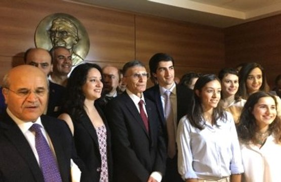 Nobel Ödüllü Sancar'dan Gençlere 'Politika ile Uğraşmayın' Mesajı