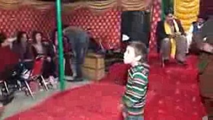 Amazing Break Dance of little boy, Little Michael Jackson of Pakistan -