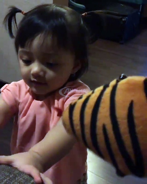 Video Lucu Arsy Addara Maen Sama Boneka Ular l Anang Hermansyah & Ashanty