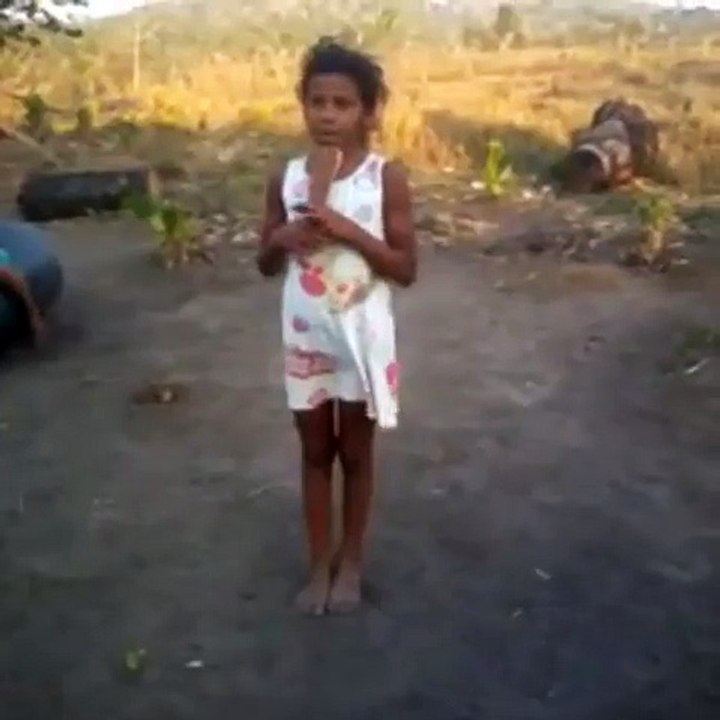 sai do meio satanás