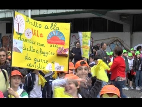 Napoli - I bambini del Vomero-Arenella in marcia per la pace (13.05.16)