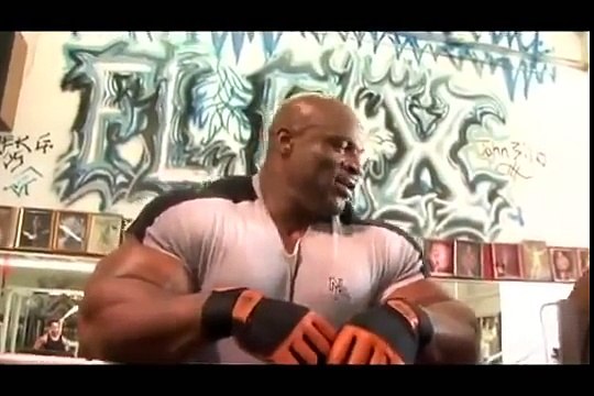 Ronnie Coleman - The King Of Bodybuilding - Shoulder Smasher For The Olympia 2007