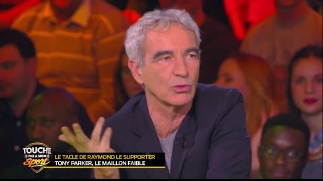 Estelle Denis reprend Ophélie Meunier sur Raymond Domenech dans Le Tube