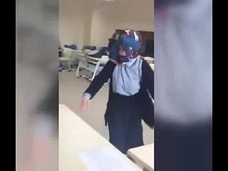 Körebe Oyununda Arkadaşa Kötü Şaka!