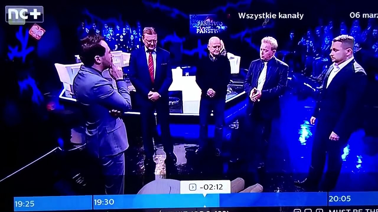 Wpadka w TV w programie na żywo (ŚMIESZNY FILMIK)