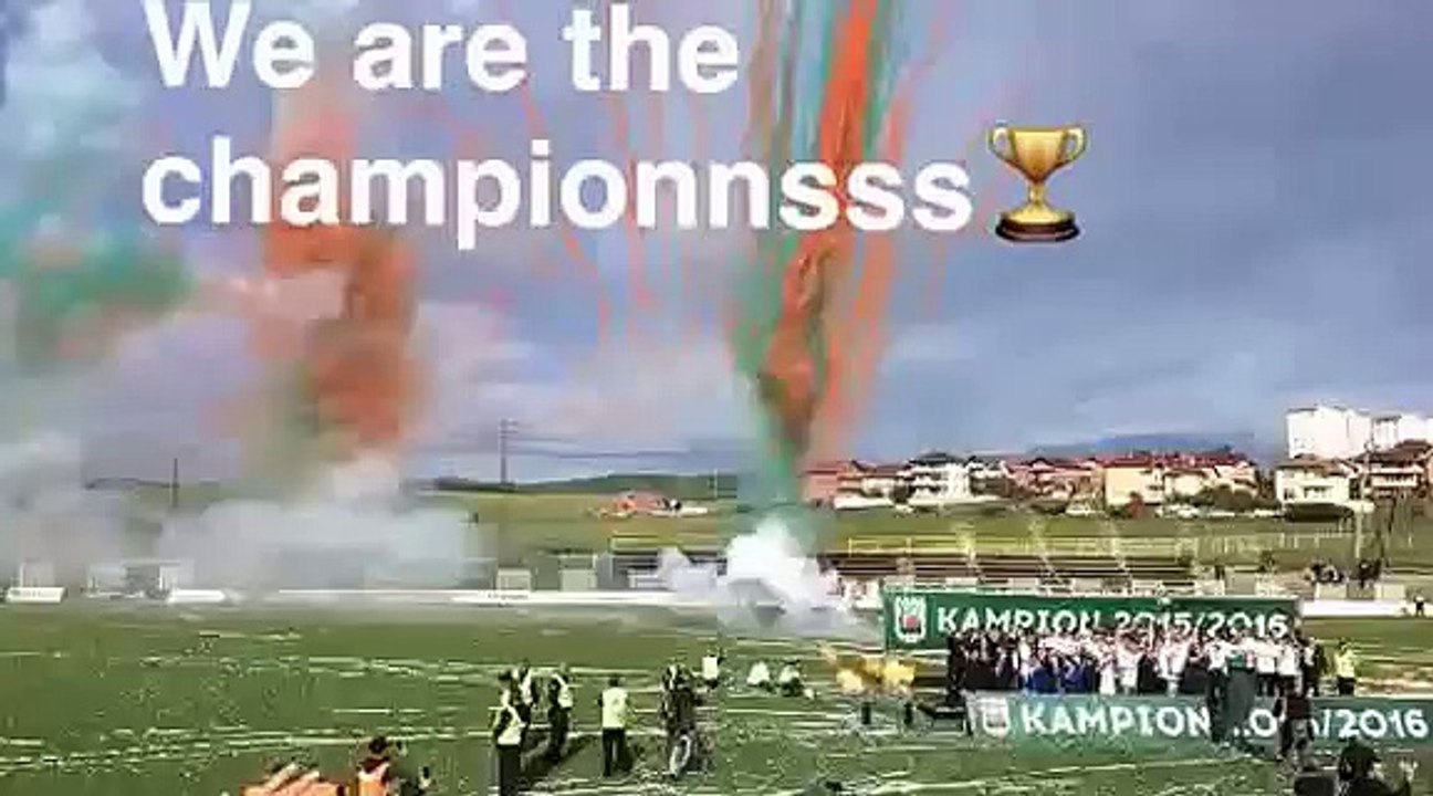 Momenti i ngritjes se Kupes nga kampioni i Kosoves KF Feronikeli