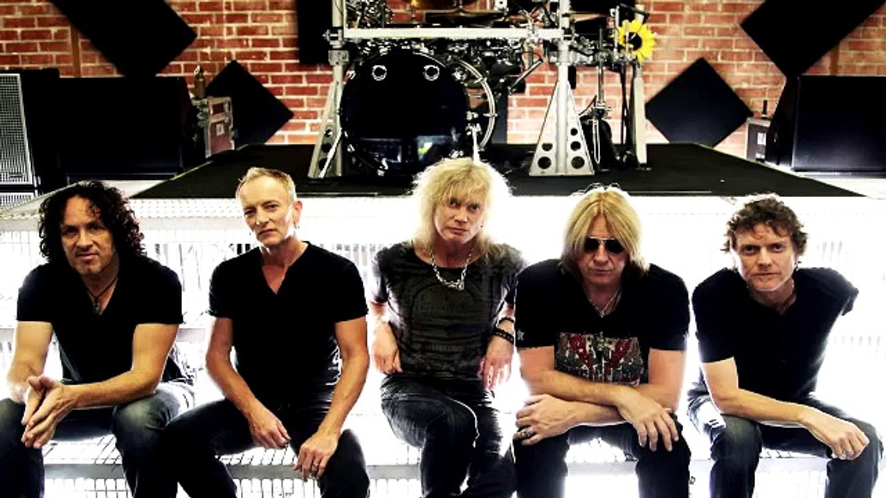 Def Leppard - Two Steps Behind (13/23) - Live at Bell Centre - Montreal - 2015-05-02