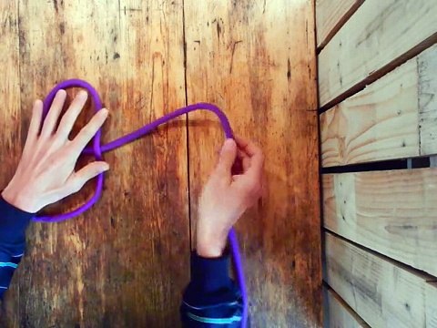 Noeud papillon sur corde escalade alpinisme spéléologie canyoning