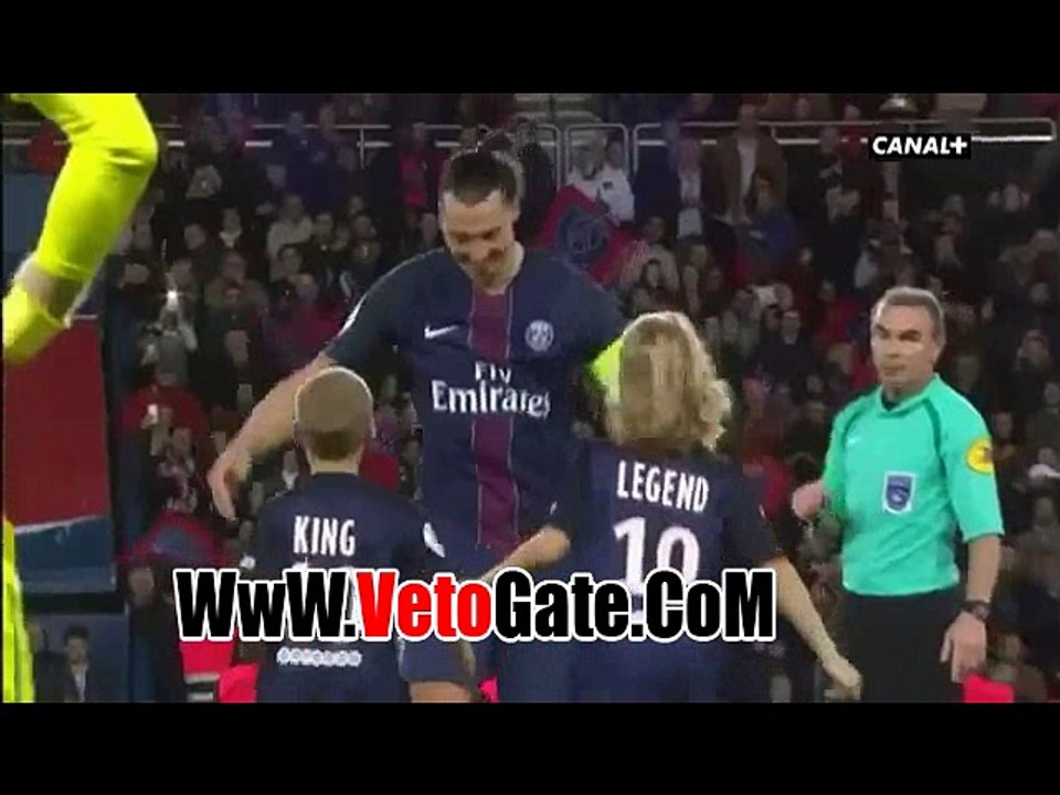 دموع "إبراهيموفيتش" بسبب رحيله عن باريس سان جيرمان