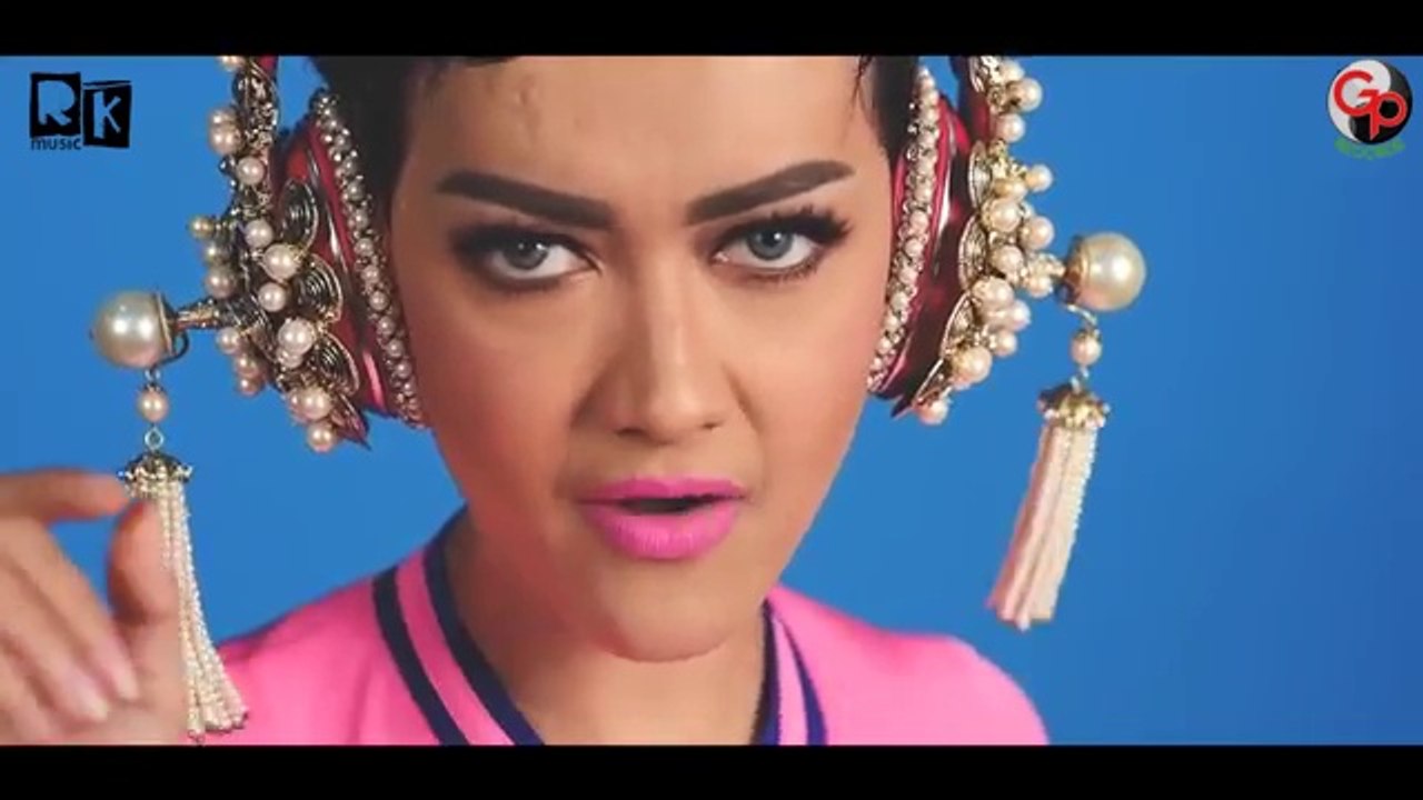 Julia Perez - Gak Jaman [Official Music Video]