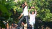 Shahrukh Khan Waves To Fans At Mannat on His 50th BIRTHDAY