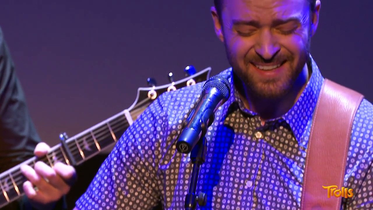 Justin Timberlake and Anna Kendrick perform 'True Colors'