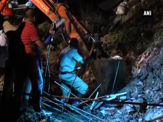 Wall collapse kills seven in Andhra