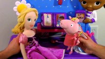 PEPPA PIG TOYS Peppa gives Disneys Rapunzel a Doc McStuffins style checkup