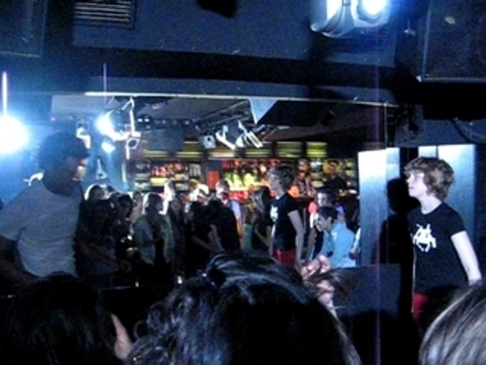 BATTLE TECKTONIK MALORIE&JULIEN