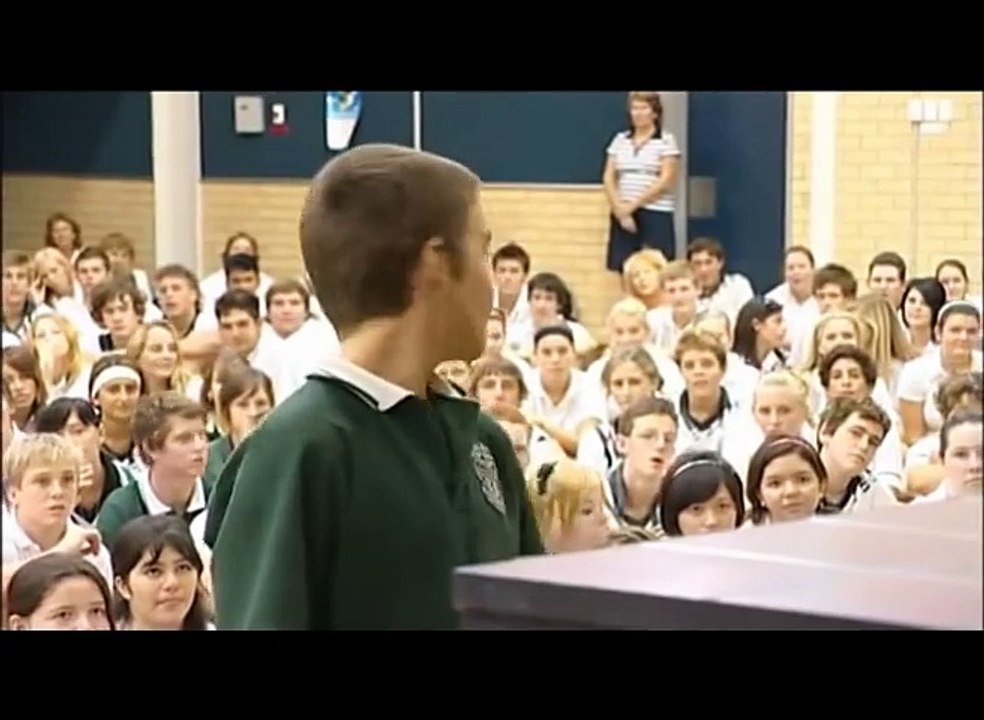 Nick Vujicic - Attitude is Altitude.com   Life Without Limbs.org