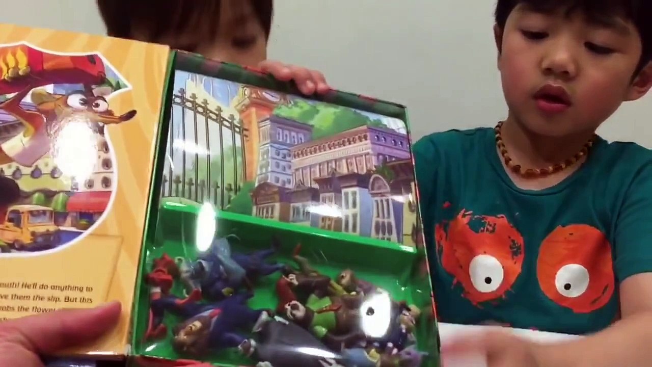 Disney ZOOTOPIA My Busy Book - Judy Hopps, Nick Wilde, Lionheart, Bellwether, Chief Bogo | LTC