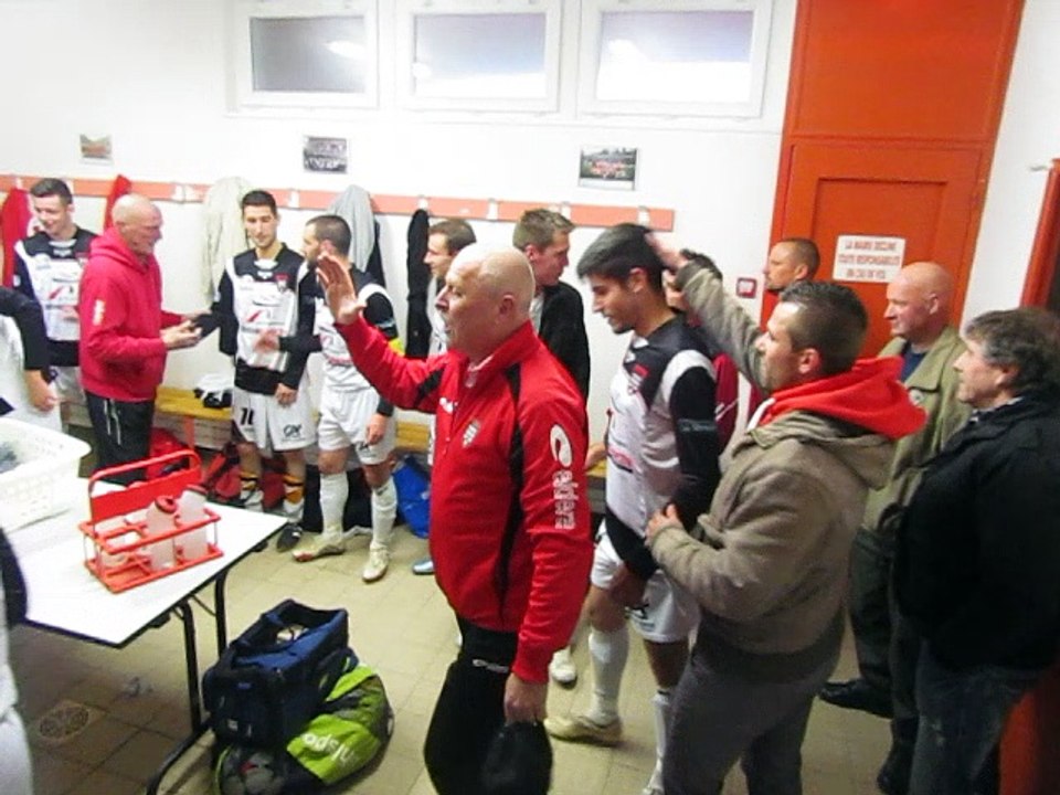 JOIE dans les vestiaires muratais... après le match Us MURAT/Lapalisse le 14/05/2016