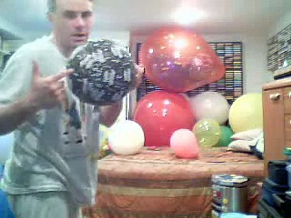 zedzedsnook's QuickCapture Video - May 06, 2009, 10:23 PM