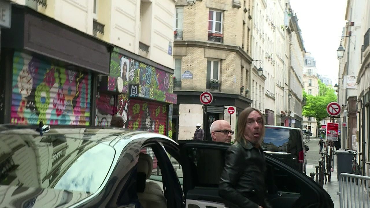 Iggy Pop au vernissage parisien d'une expo de photos