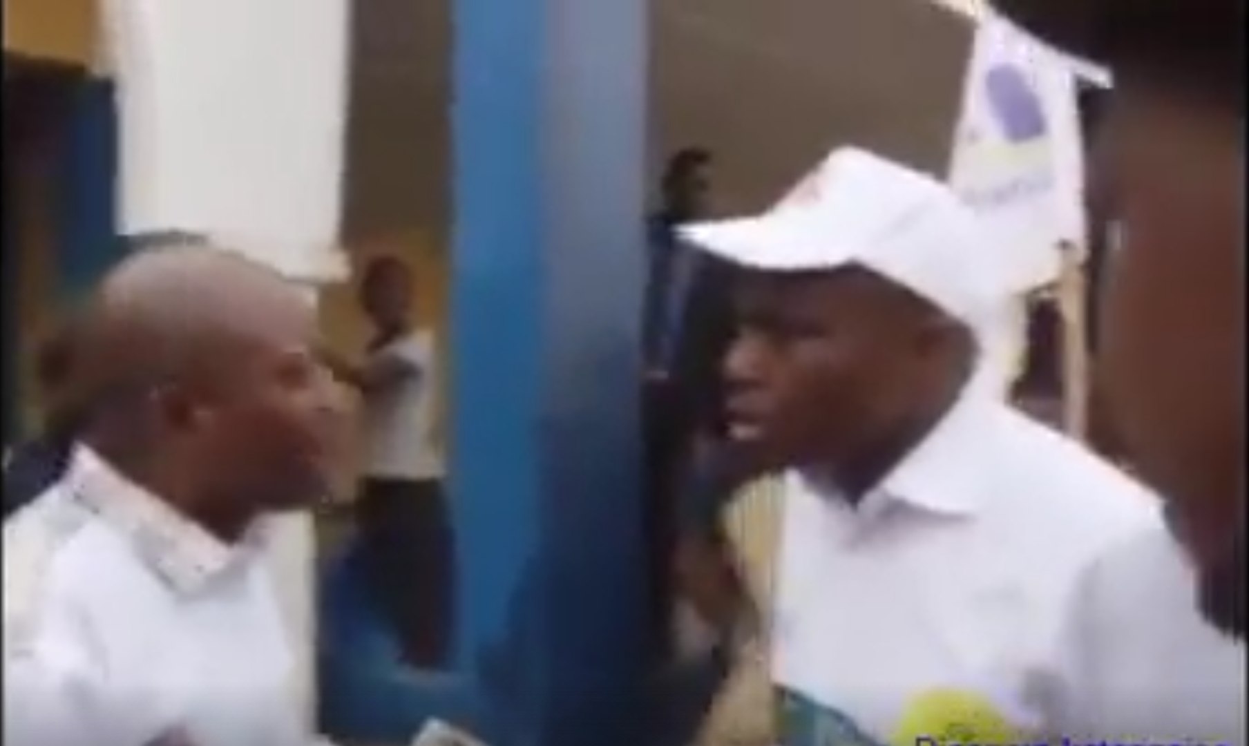 ⁣Interdit d'accès dans Bandundu, voici la confrontation de MARTIN FAYULU avec la Police et le Bo