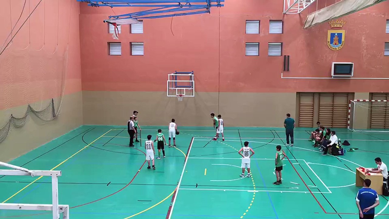 LUCAS VALDÉS EN EL TIRO LIBRE.