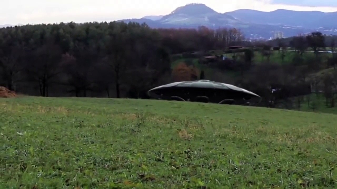Real UFO With Aliens Caught On Camera