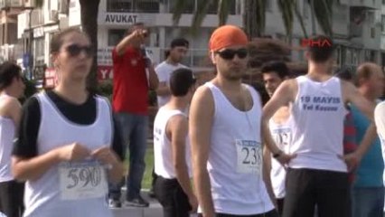 İzmir'de 19 Mayıs Coşkusu Koşu ile Başladı