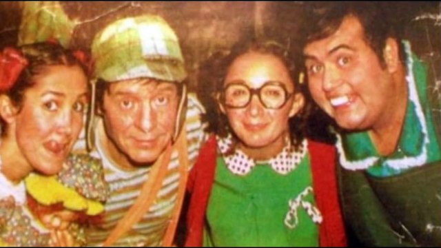 Roberto Gomez Bolaños y El Misterioso Medallon de Carlos Villagran - El chavo del 8