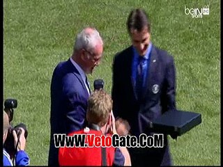 مسئولى تشيلسى يكرمون "رانيرى" قبل انطلاق المباراة