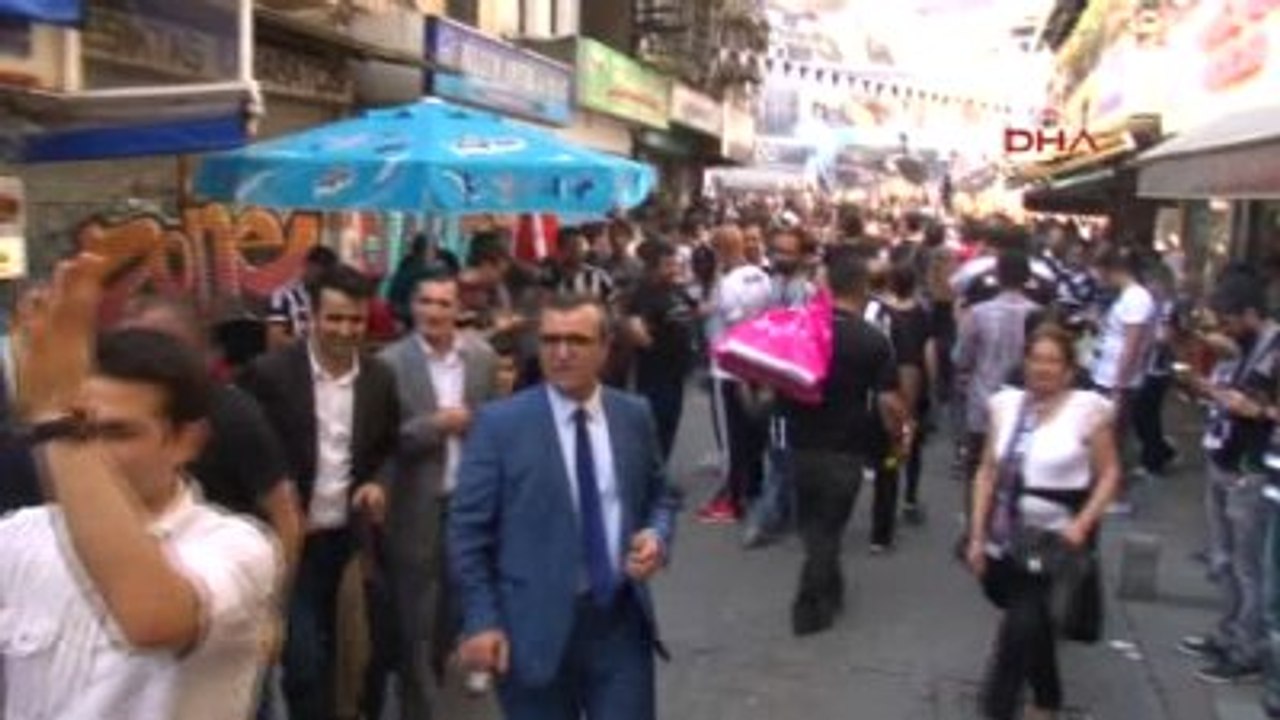 Beşiktaş Taraftarlarından Erken Şampiyonluk Kutlaması - 2