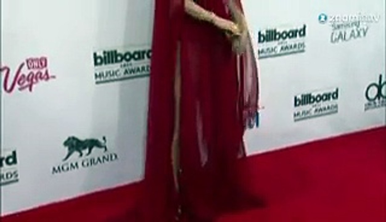 Battle 14- Jennifer Lopez vs. Lara Bingle