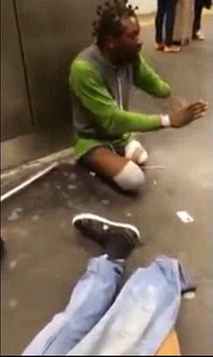 Contrôle de police sur un handicapé à la Gare de Lyon