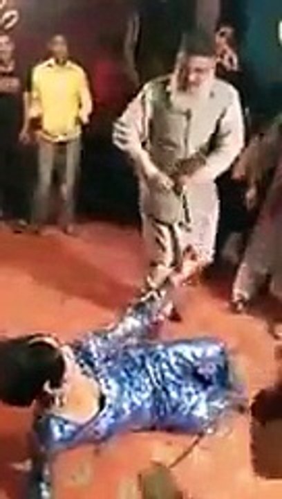 Shameful Old Man - Video Dailymotion
