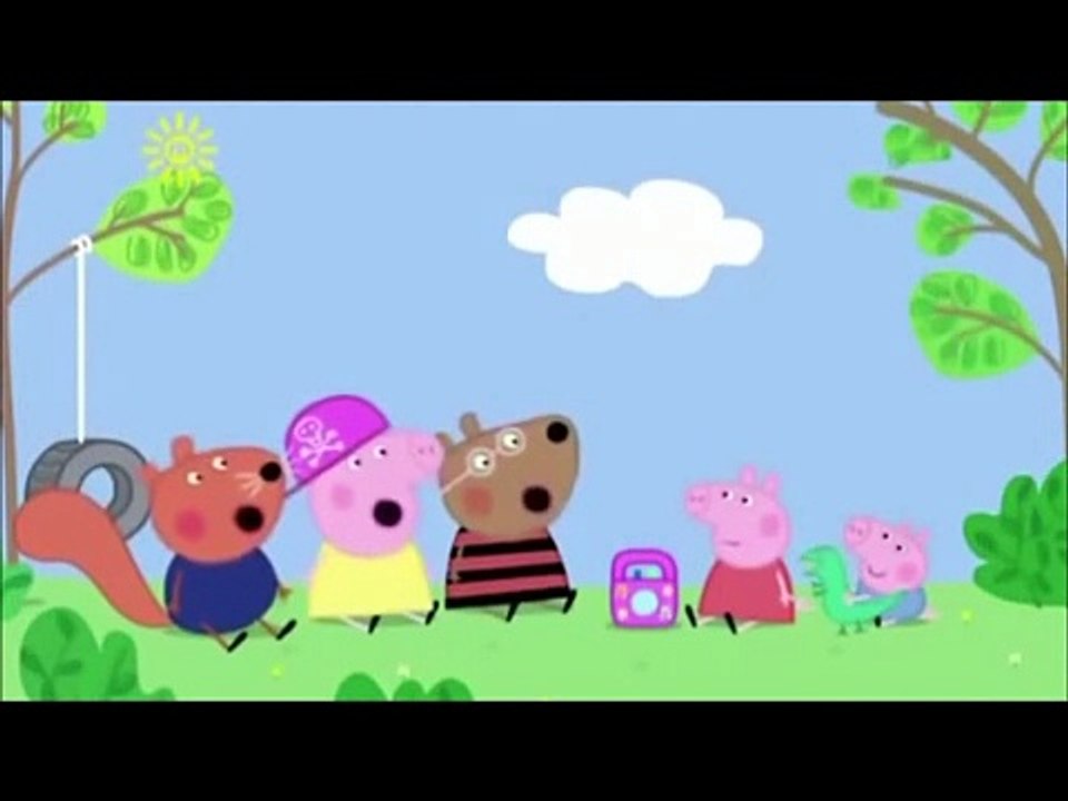 Peppa Pig Listens To Head, Shoulders, Knees and Toes