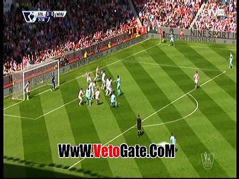 ستوك سيتى يفوز بثنائيه فى شباك وست هام يونايتد